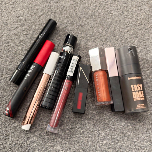 Mixed brands makeup - lot:, huda